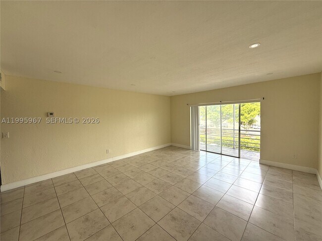 Building Photo - 4848 NW 24th Ct