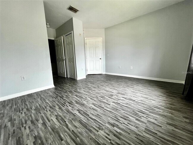 Building Photo - 6011 Skydale Way