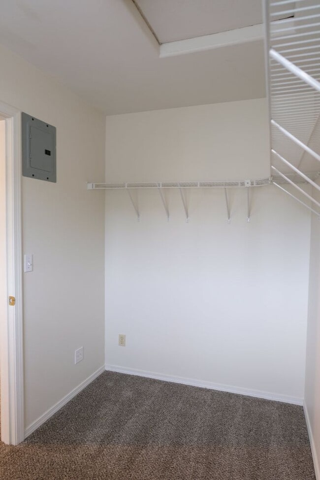 Building Photo - ***REST OF JANUARY FREE***? Your Dream Rental: Large, Serene Home with Fenced Yard?