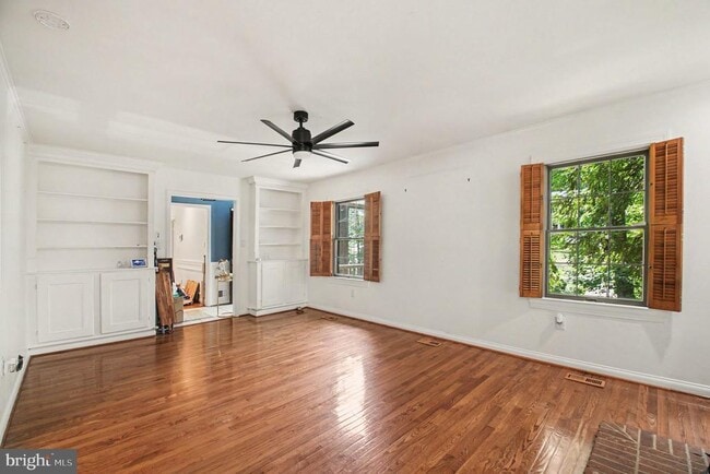 Building Photo - 2029 Farragut Dr
