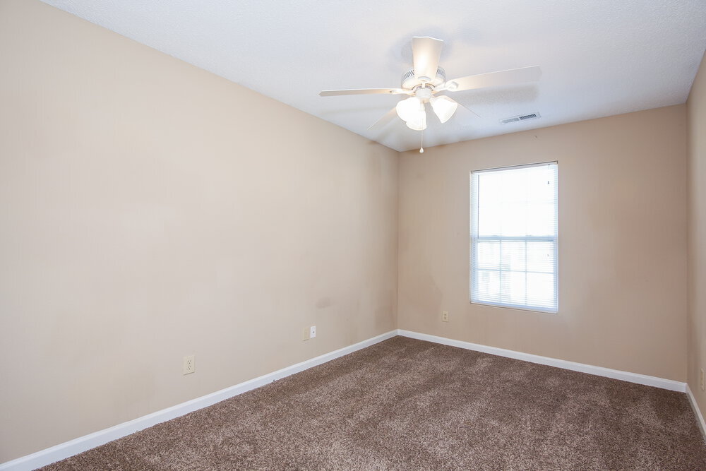 Building Photo - 834 Littleton Dr