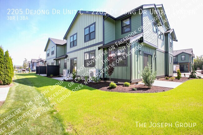 Building Photo - 2205 Dejong Dr Unit C