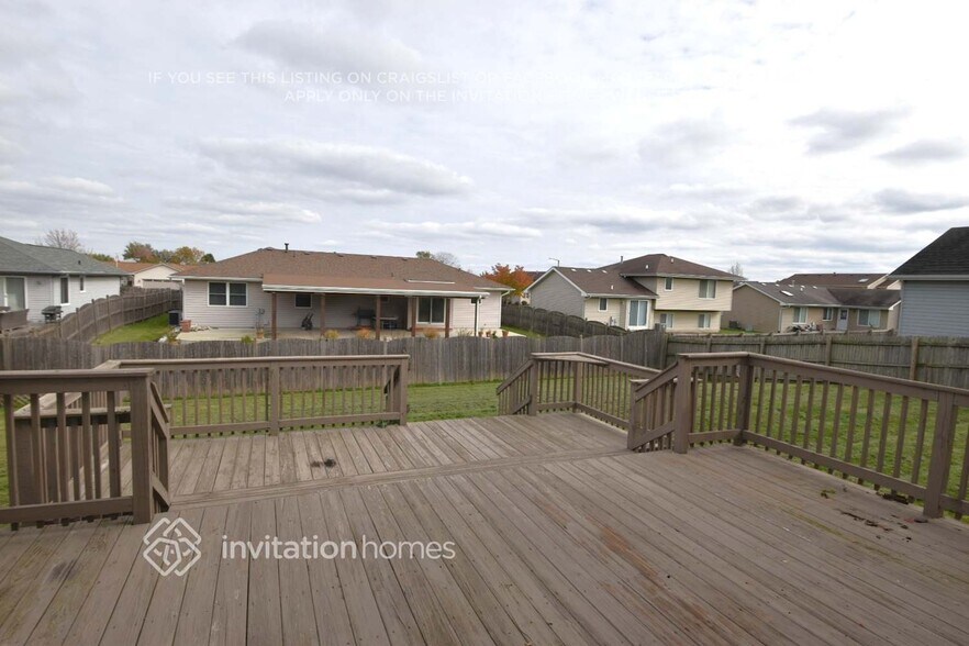 Building Photo - 1722 Mystic Dr