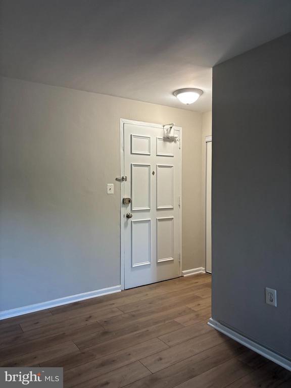 Building Photo - 1300 S Arlington Ridge Rd