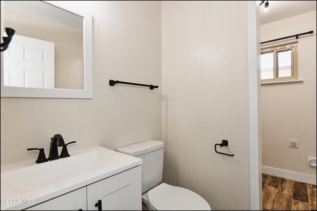 Building Photo - 3413 Tea Rose Pl