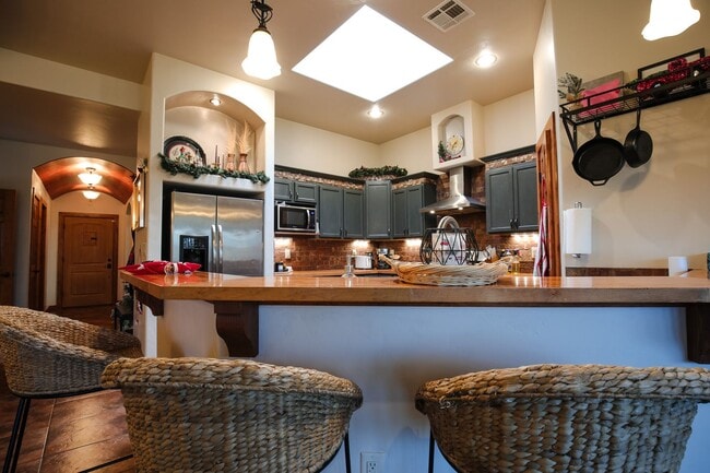 Building Photo - Roomy 4 bedroom Home with Solar Panels