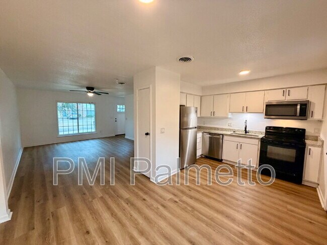 Building Photo - 1213 Grove Park Ln