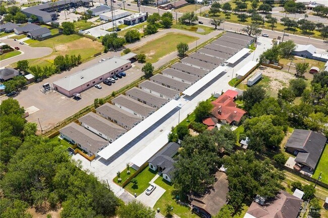 Building Photo - 740 N Alamo Rd