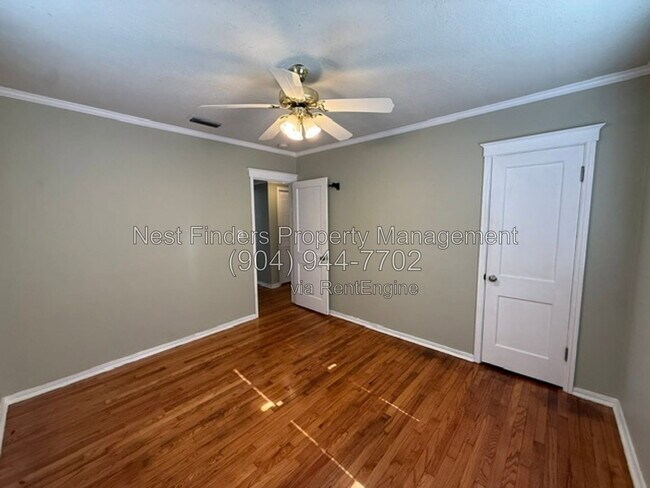Building Photo - 1309 Macarthur St