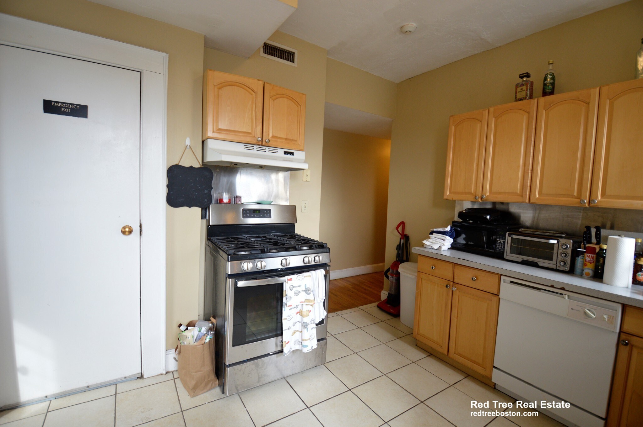 Building Photo - 19 Highgate St