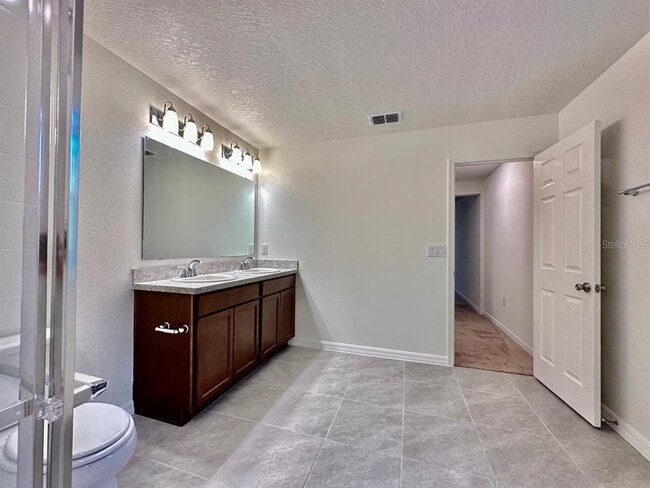 Building Photo - 2872 Sanctuary Dr