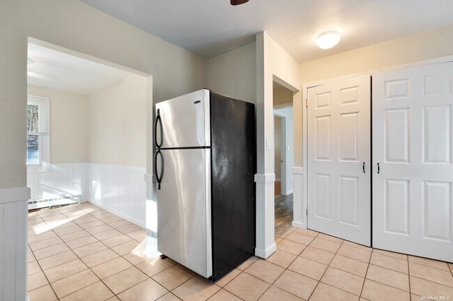 Building Photo - 14 Corona Rd