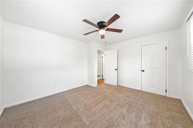 Building Photo - 801 N Evelyn Pl NW