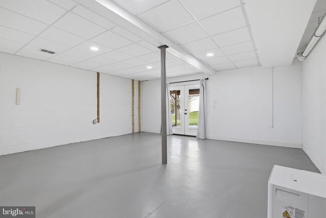 Building Photo - 51 Potter Ct