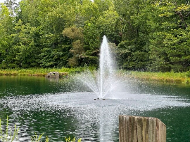 Building Photo - 130 Ellis Dr