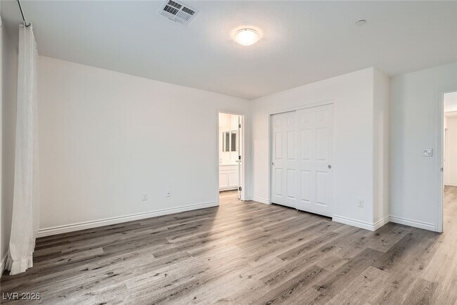 Building Photo - 1009 Bluebell Brook St