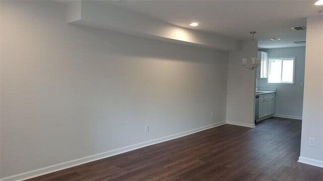 Building Photo - 2156 Park Terrace