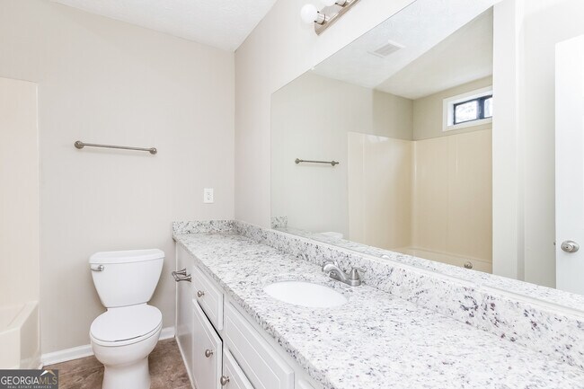 Building Photo - 150 Cedar Creek Ct