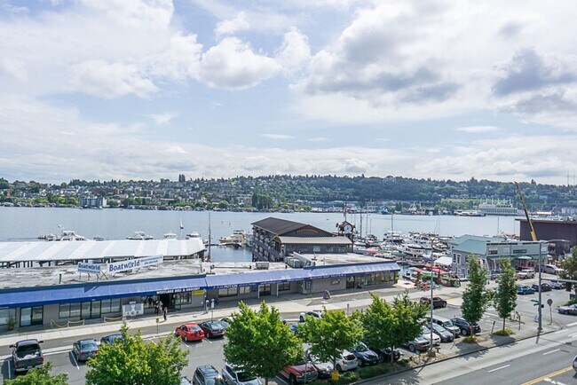 Building Photo - 2bd/2ba Seattle Condo