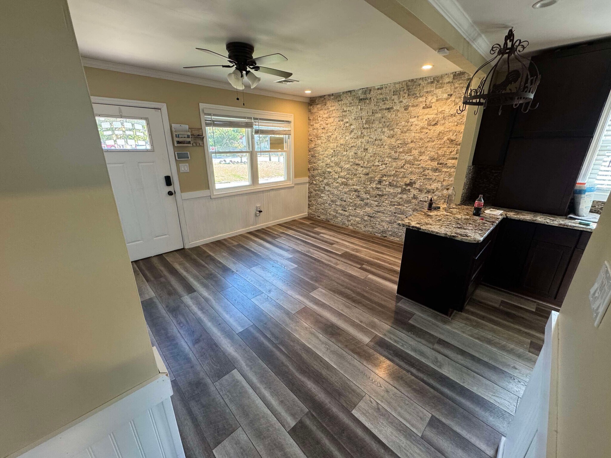 Building Photo - 28 Sheridan Dr