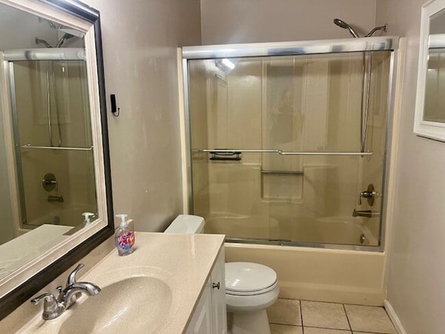 Building Photo - Captains Watch - first floor unit in Virgi...