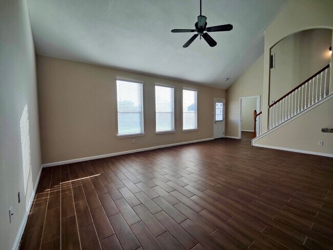 Building Photo - 21915 Stockbridge Ln