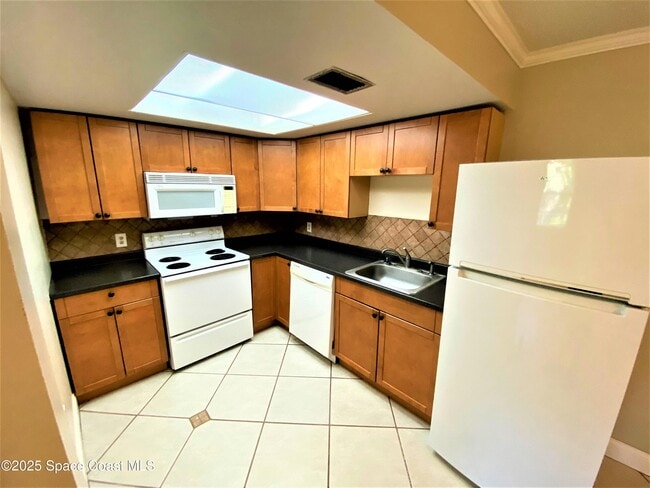Building Photo - 261 Cape Shores Cir