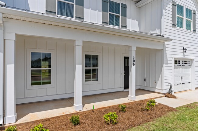 Building Photo - 206 Clifton Dr