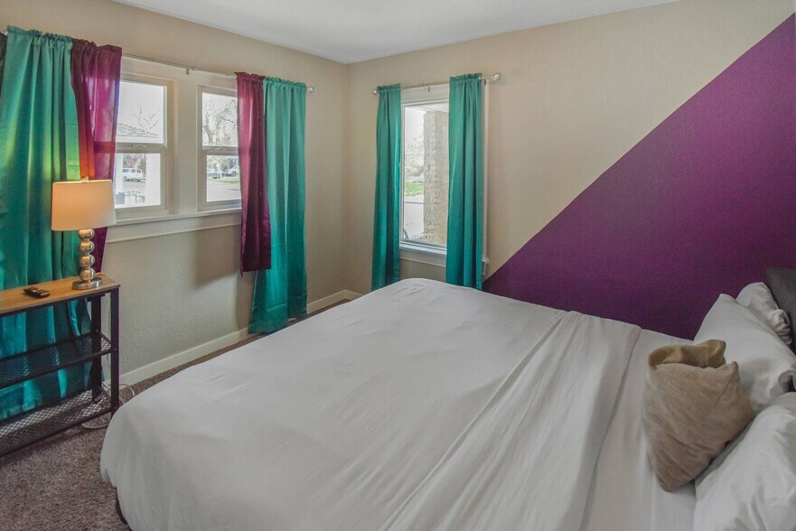 Building Photo - 1621 Trenton St