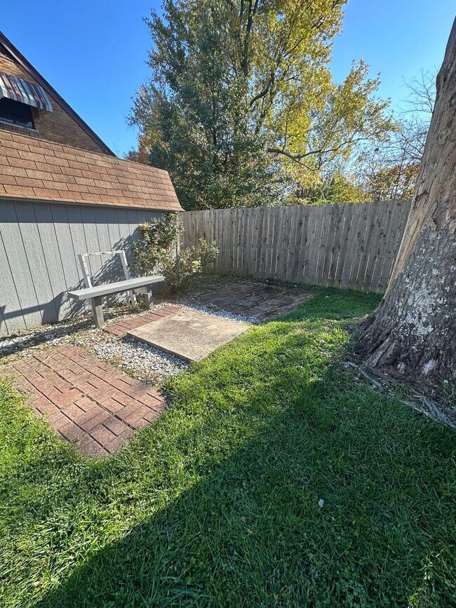 Building Photo - CHEVIOT - Charming 3 bed 1.5 bath brick cape cod