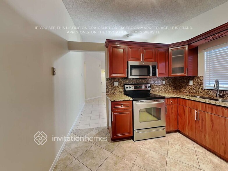 Building Photo - 14056 Langley Pl