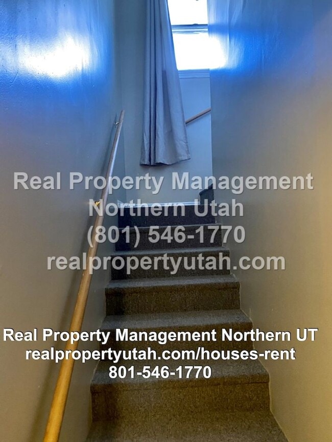 Building Photo - 5 Bedroom 2 Bath Rambler Now Available in ...