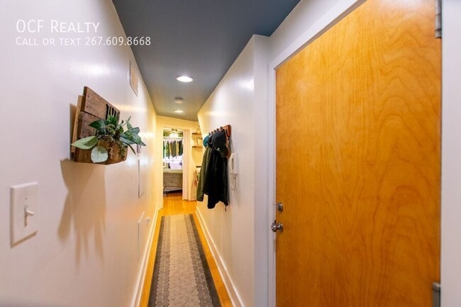 Building Photo - 1814 Christian St