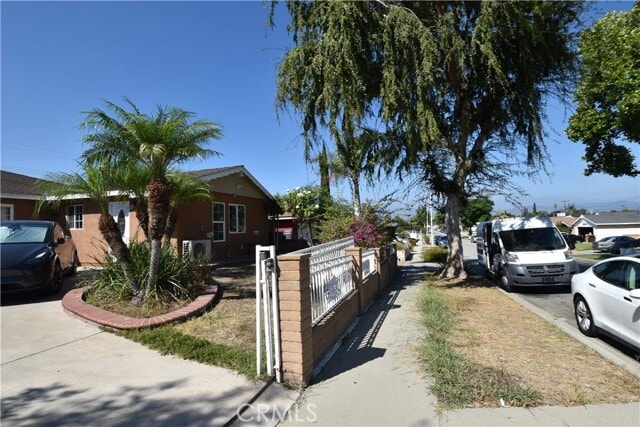 Building Photo - 621 Frandale Ave