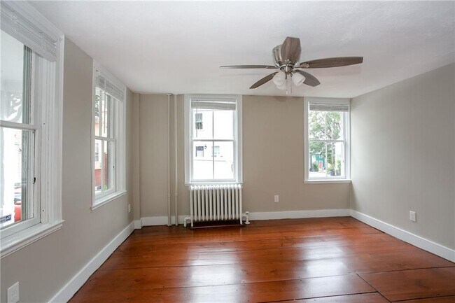 Building Photo - 43 Farewell St