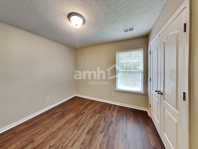 Building Photo - 6939 Brachnell View Dr