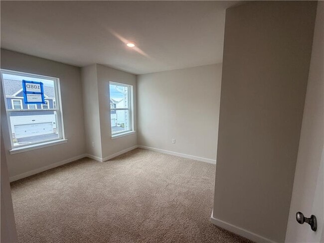 Building Photo - 143 Scotland Ln