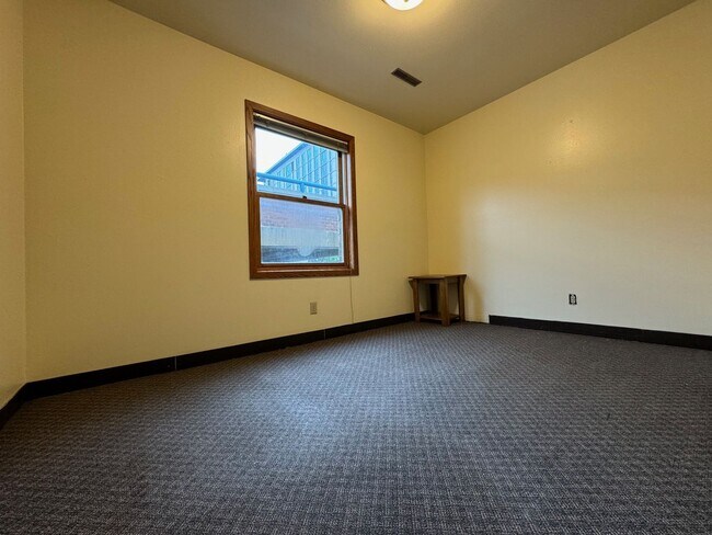 Building Photo - 408 N Frances St