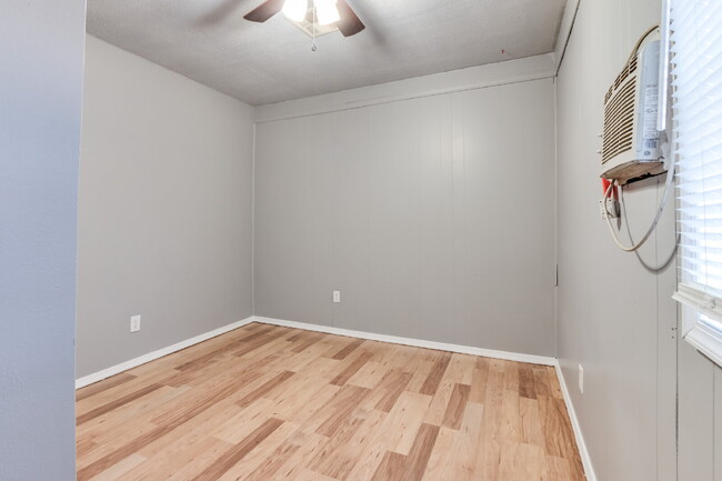 Building Photo - Charming 3-Bedroom Home in OKC – Available...