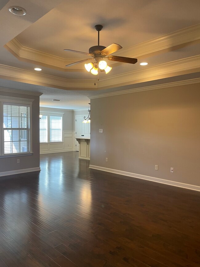 Building Photo - 4143 Silver Glenn