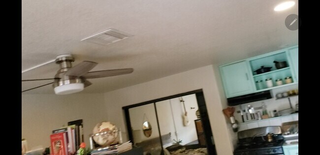 CEILING FAN - 4521 Bend Dr