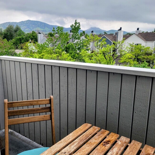 Building Photo - Boulder Condo