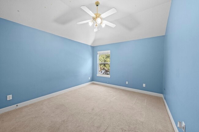 Building Photo - 1215 Pelican Hill Dr