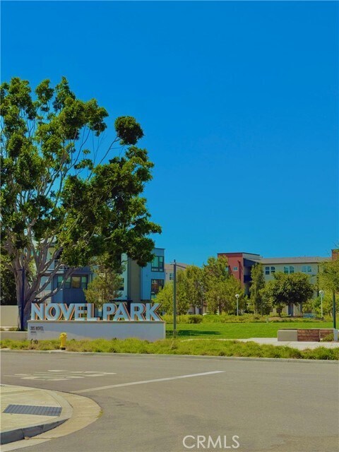 Building Photo - 137 Mirth