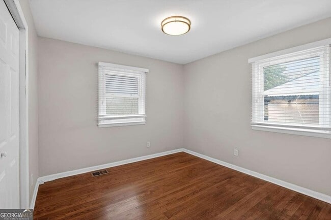 Building Photo - 1817 Goddard St SE