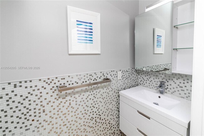 Building Photo - 1510 SW 147th Ter