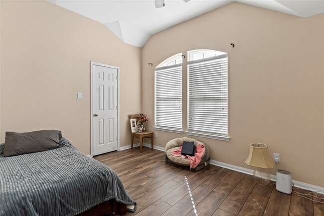 Building Photo - 26326 Creston Cliff Ct