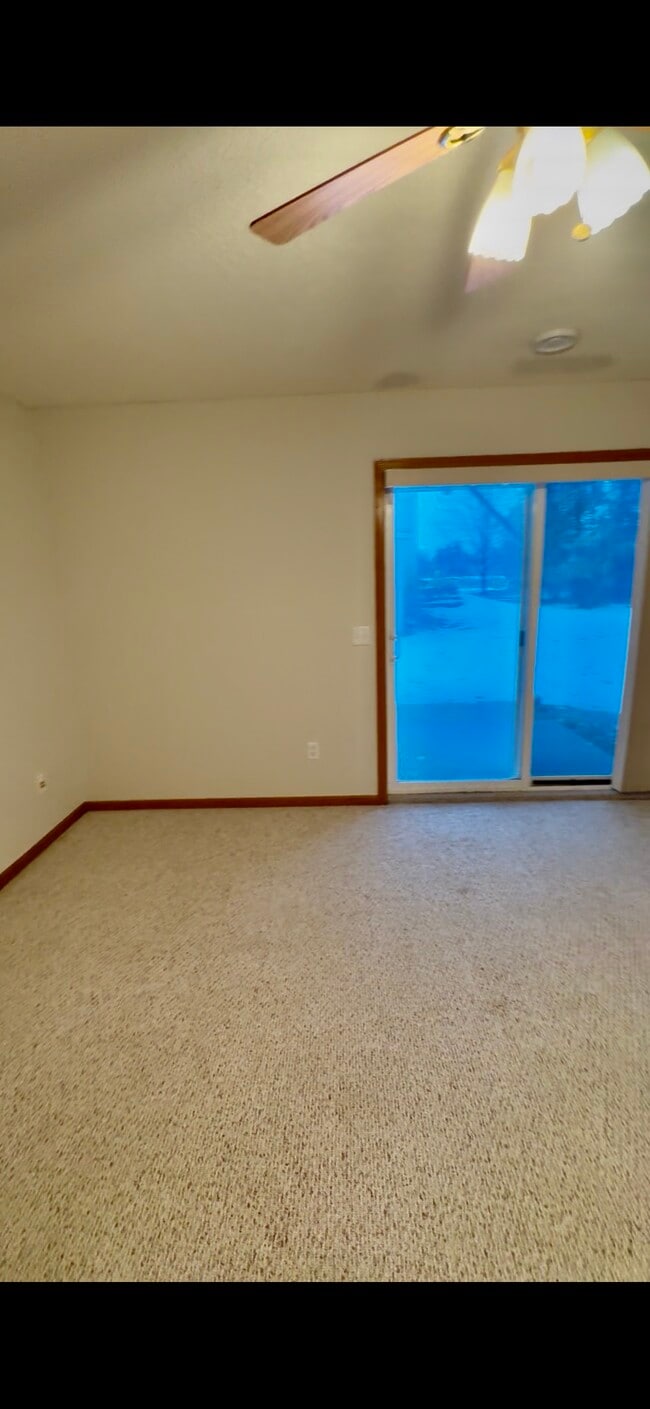 Building Photo - 7354 Windsor Dr N