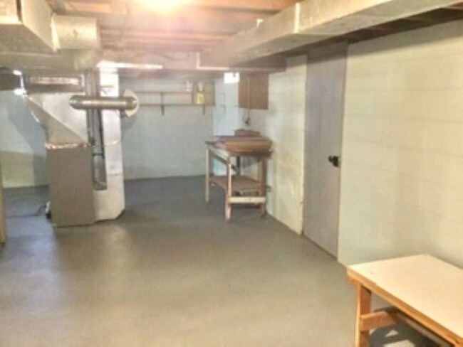 Building Photo - 2326 Scott St