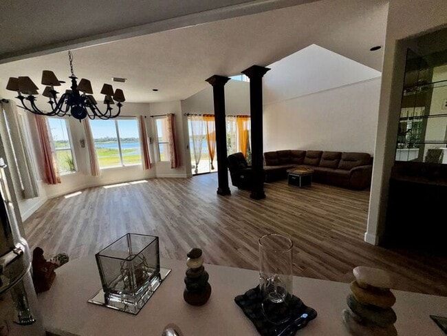 Building Photo - 3 Bedroom 2.5 Bath Cinnamon Bay Home with ...